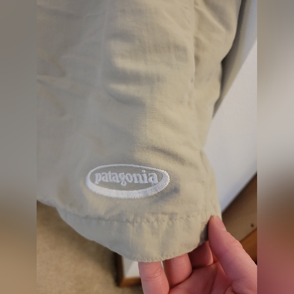 VINTAGE Patagonia Mens Wavefarer Boardshorts